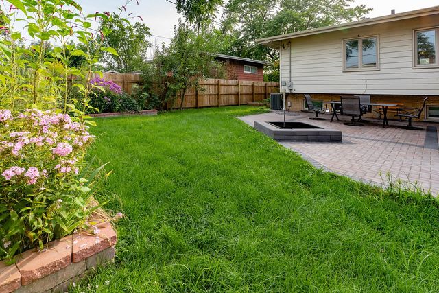 5639 N Manor Lane, Norwood Park, IL 60631