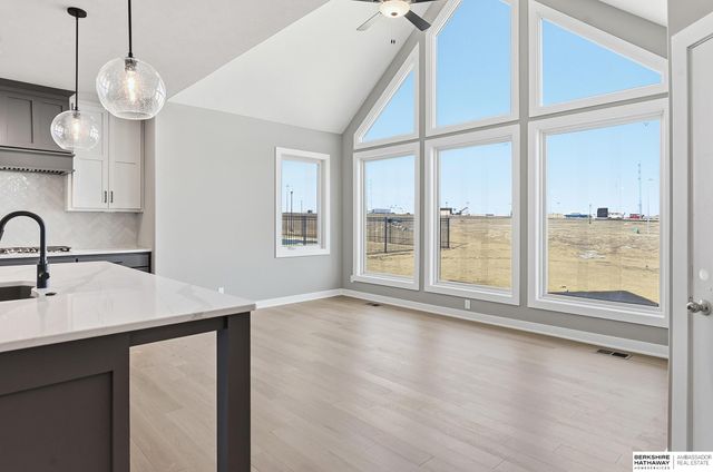 20152 T Street, Omaha, NE 68135