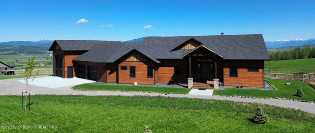 411 WESTERN SKY Drive, Etna, WY 83118
