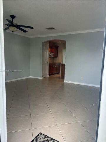 6805 NW 75th St, Tamarac, FL 33321