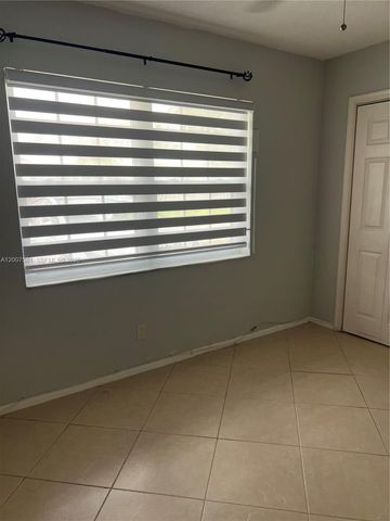 6805 NW 75th St, Tamarac, FL 33321