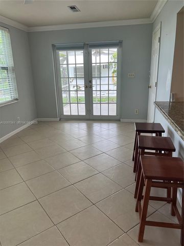 6805 NW 75th St, Tamarac, FL 33321