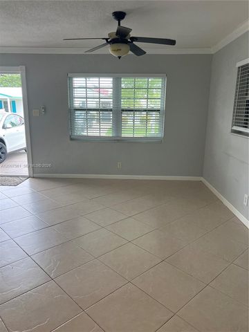 6805 NW 75th St, Tamarac, FL 33321