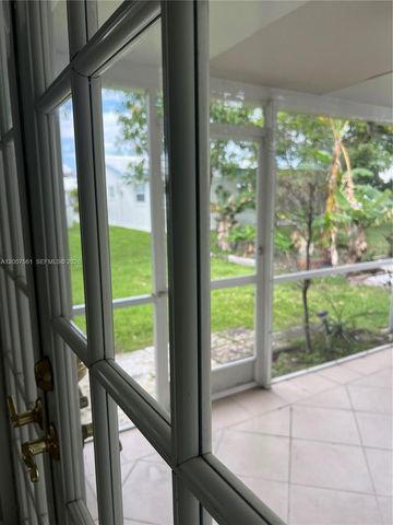 6805 NW 75th St, Tamarac, FL 33321