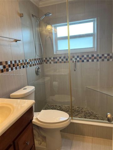 6805 NW 75th St, Tamarac, FL 33321