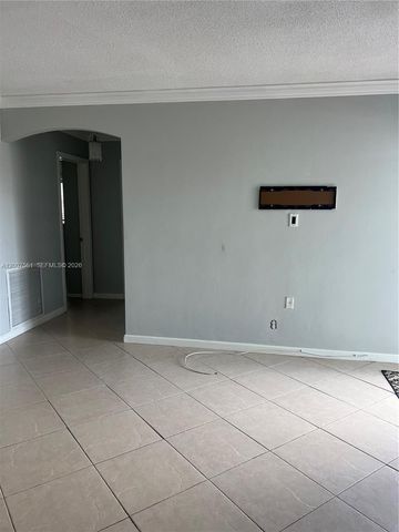 6805 NW 75th St, Tamarac, FL 33321