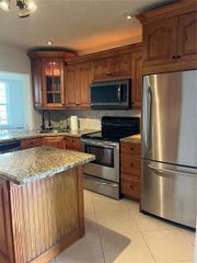 6805 NW 75th St, Tamarac, FL 33321