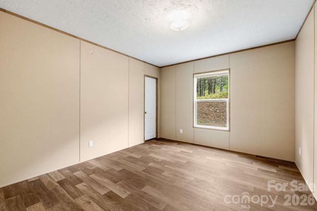 22 Split Pine Cove, Clyde, NC 28721