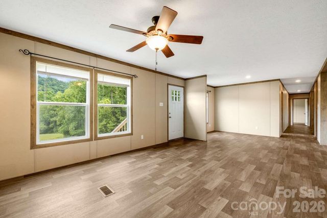 22 Split Pine Cove, Clyde, NC 28721