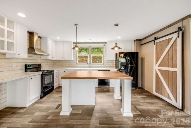 22 Split Pine Cove, Clyde, NC 28721