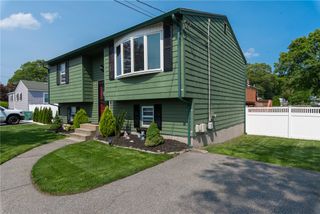 14 Gateway Court, Warwick, RI 02889