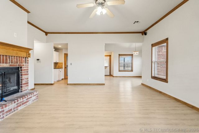 12914 N 39th East Place, Skiatook, OK 74070