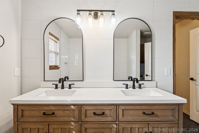 12914 N 39th East Place, Skiatook, OK 74070