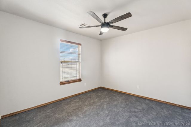 12914 N 39th East Place, Skiatook, OK 74070