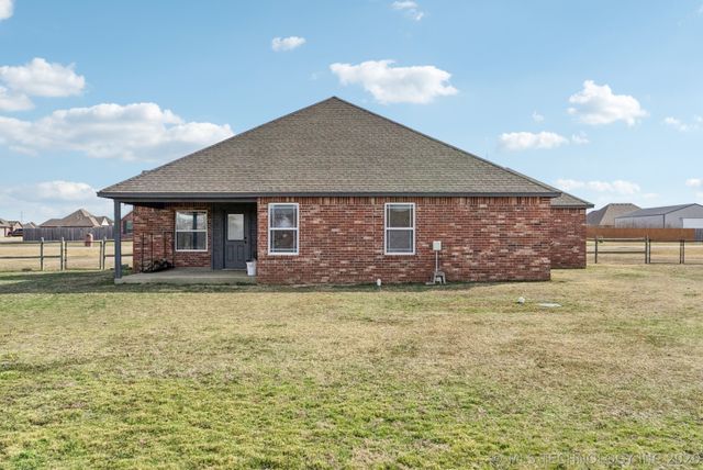 12914 N 39th East Place, Skiatook, OK 74070