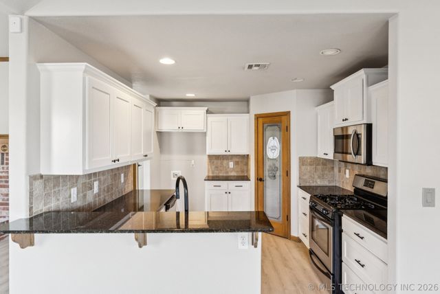 12914 N 39th East Place, Skiatook, OK 74070