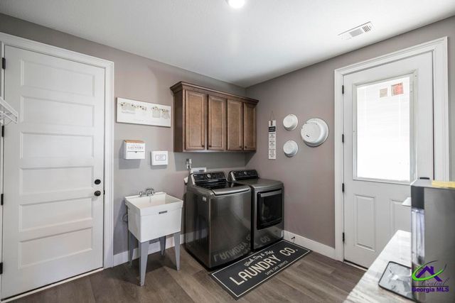 800 John E Sullivan, Byron, GA 31008