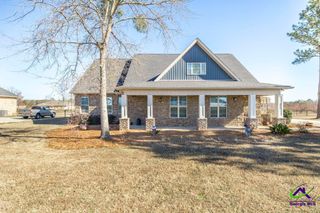800 John E Sullivan, Byron, GA 31008