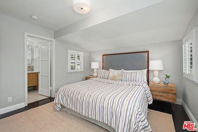 975 Pepperhill Road, Pasadena, CA 91107