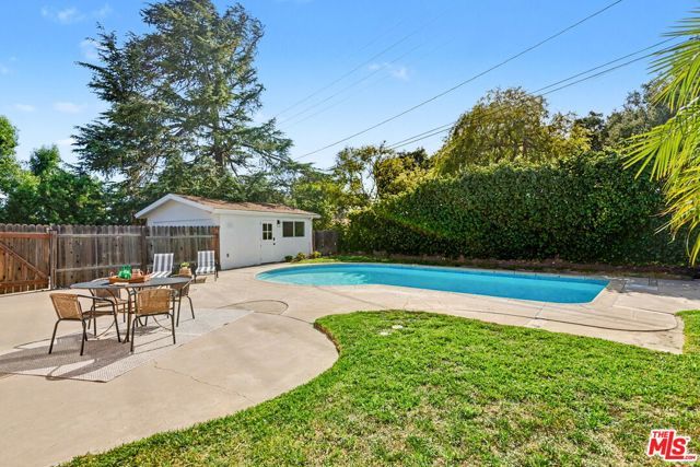 975 Pepperhill Road, Pasadena, CA 91107