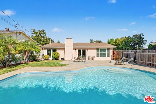 975 Pepperhill Road, Pasadena, CA 91107
