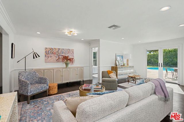 975 Pepperhill Road, Pasadena, CA 91107