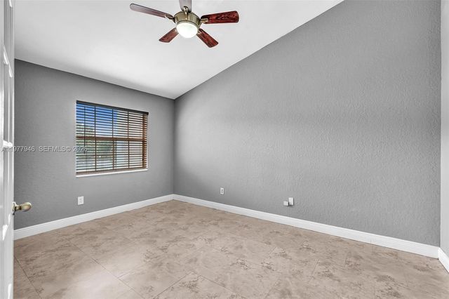 2881 N Oakland Forest Dr 212, Oakland Park, FL 33309