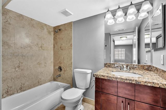 2881 N Oakland Forest Dr 212, Oakland Park, FL 33309