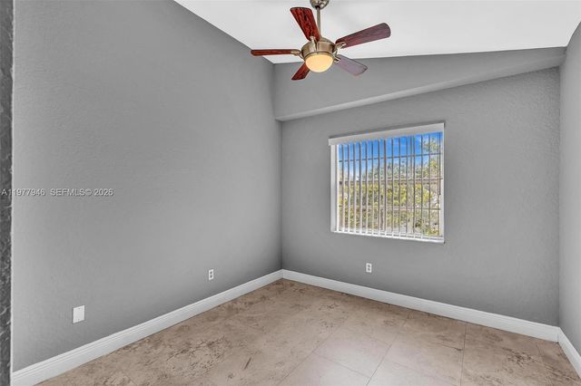 2881 N Oakland Forest Dr 212, Oakland Park, FL 33309