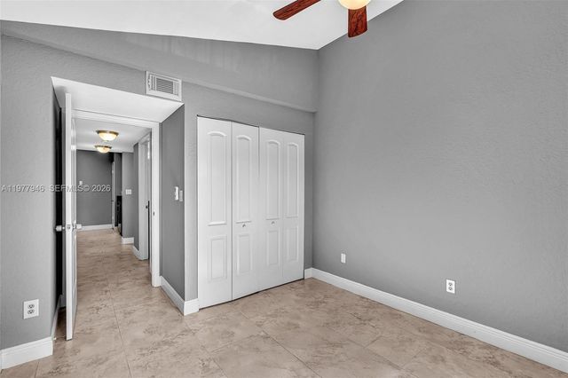 2881 N Oakland Forest Dr 212, Oakland Park, FL 33309