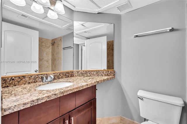 2881 N Oakland Forest Dr 212, Oakland Park, FL 33309