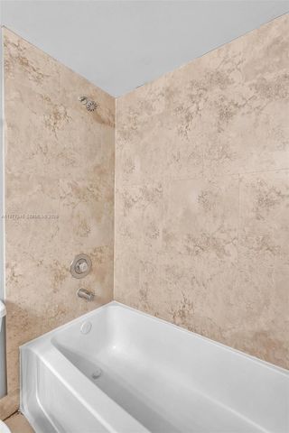 2881 N Oakland Forest Dr 212, Oakland Park, FL 33309