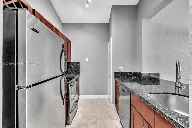 2881 N Oakland Forest Dr 212, Oakland Park, FL 33309