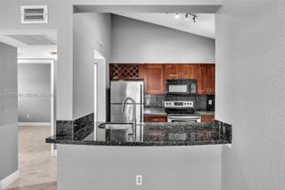 2881 N Oakland Forest Dr 212, Oakland Park, FL 33309