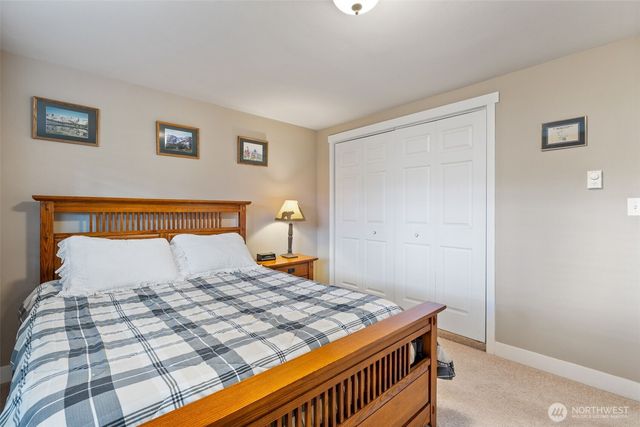 21801 52nd Avenue W, Mountlake Terrace, WA 98043