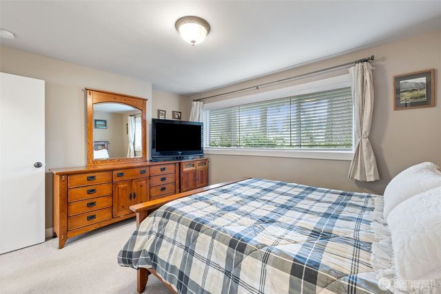 21801 52nd Avenue W, Mountlake Terrace, WA 98043