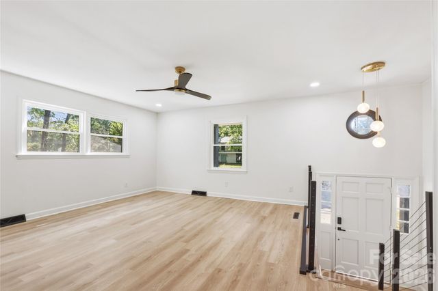 5701 Ilford Street, Charlotte, NC 28215
