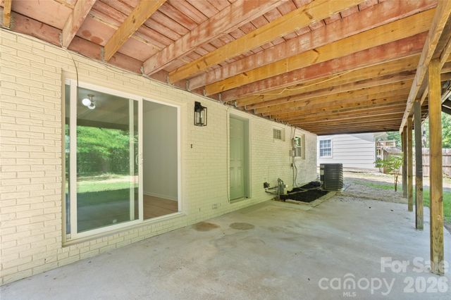 5701 Ilford Street, Charlotte, NC 28215