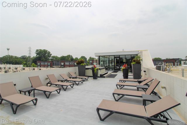 533 E Harrison Avenue 38, Royal Oak, MI 48067