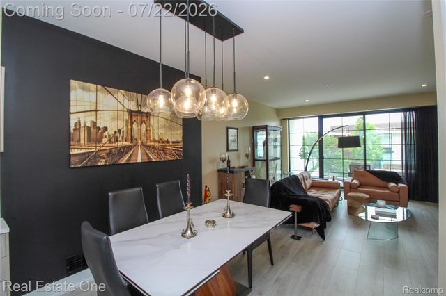 533 E Harrison Avenue 38, Royal Oak, MI 48067