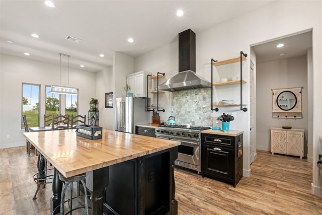 3017 Shooting Star Court, Graford, TX 76449
