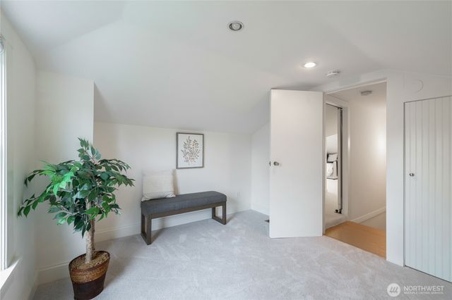 614 NW 74th Street, Seattle, WA 98117