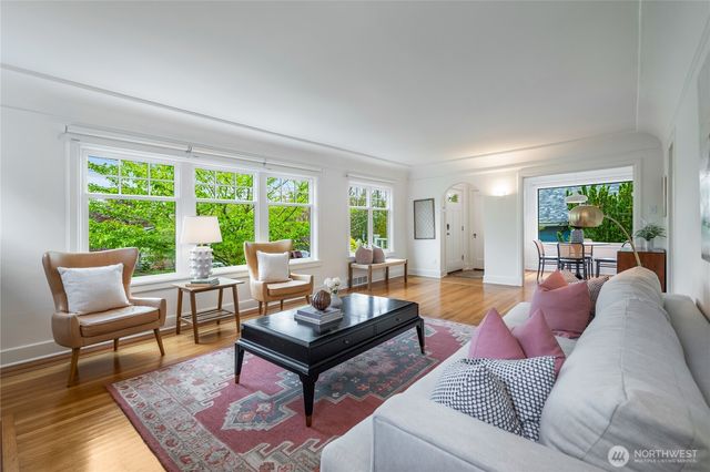 614 NW 74th Street, Seattle, WA 98117