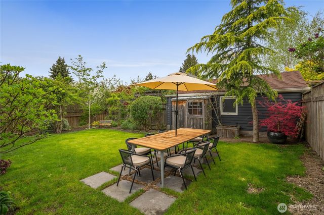 614 NW 74th Street, Seattle, WA 98117