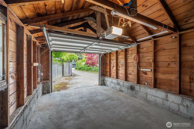 614 NW 74th Street, Seattle, WA 98117
