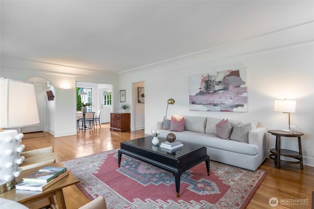 614 NW 74th Street, Seattle, WA 98117