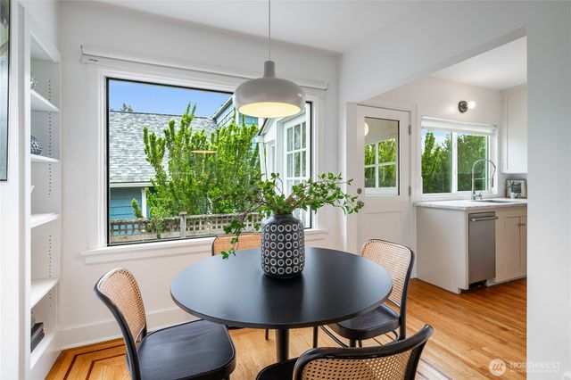 614 NW 74th Street, Seattle, WA 98117