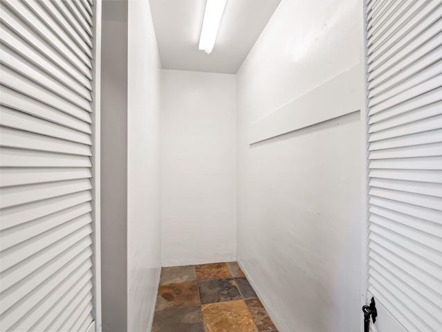 1515 N Vagedes Avenue, Fresno, CA 93728