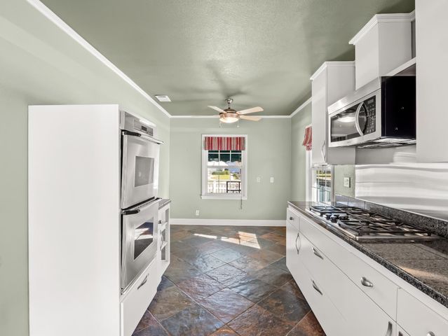 1515 N Vagedes Avenue, Fresno, CA 93728