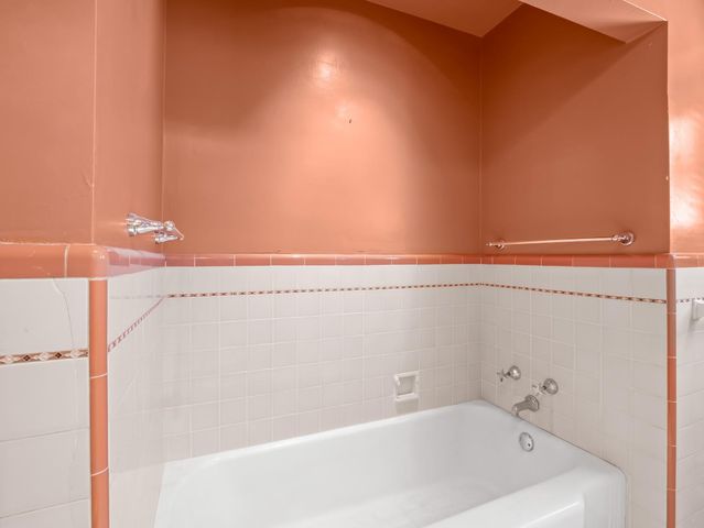 1515 N Vagedes Avenue, Fresno, CA 93728